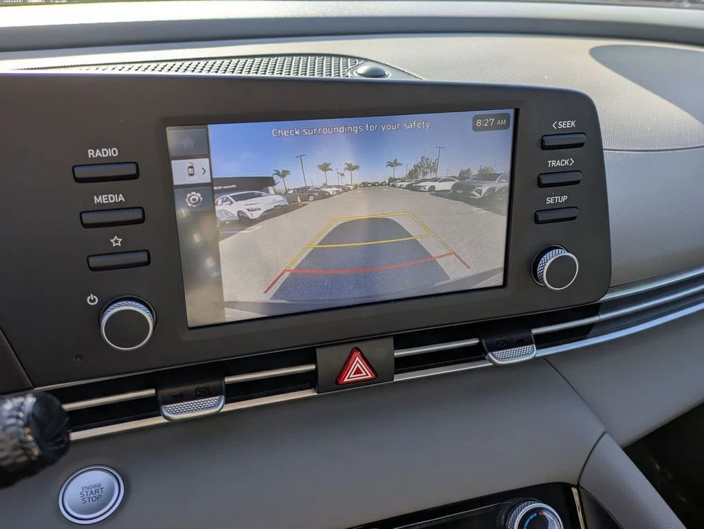 Used 2025 Black Hyundai SEL Sport image 21