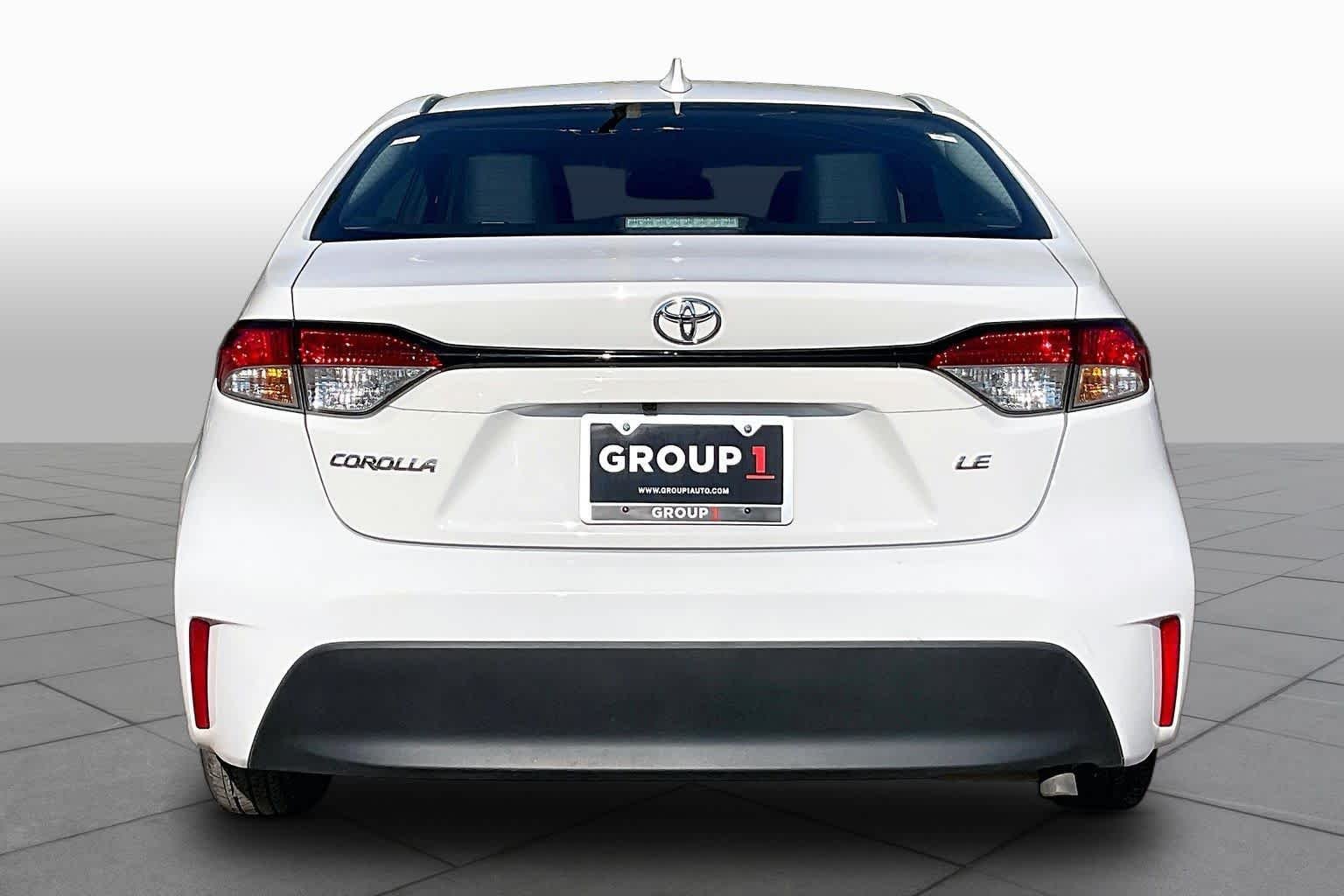 Used 2025 Ice Cap Toyota LE image 5