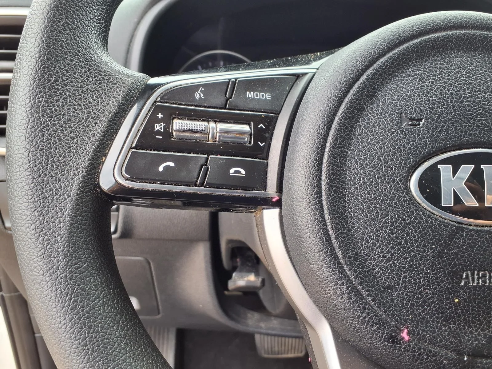 Used 2021 White Kia LX image 16