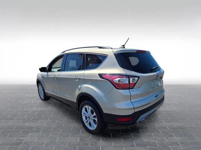 Used 2018 Gold Ford SE image 6
