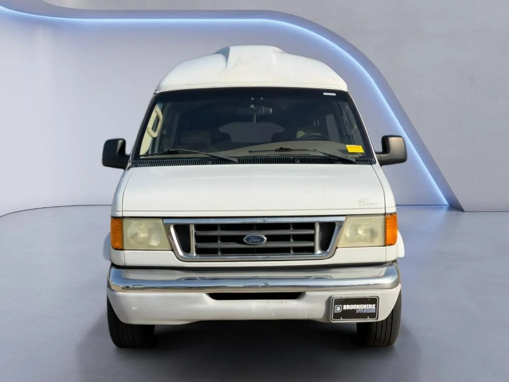Used 2004 Oxford White Clearcoat Ford Recreational image 9