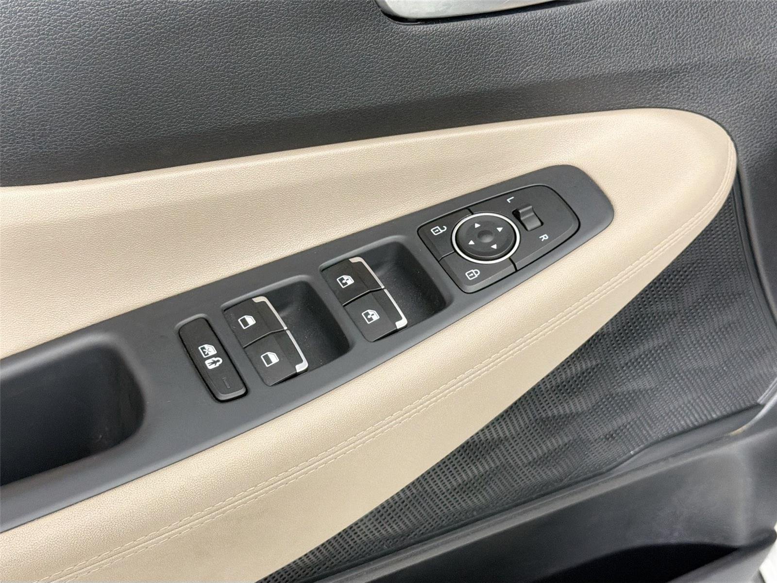 Used 2023 Serenity White Pearl Hyundai SEL image 19
