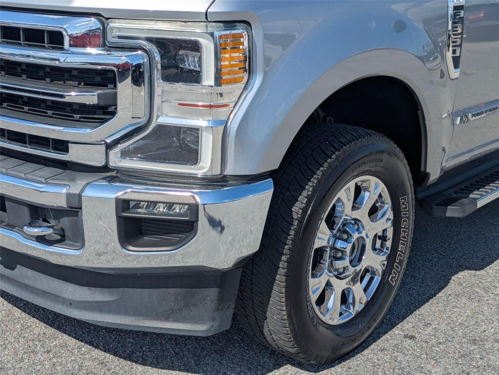 Used 2020 Iconic Silver Metallic Ford LARIAT image 9