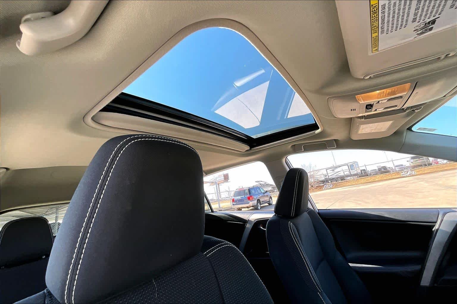 Used 2016 Super White Toyota XLE image 14