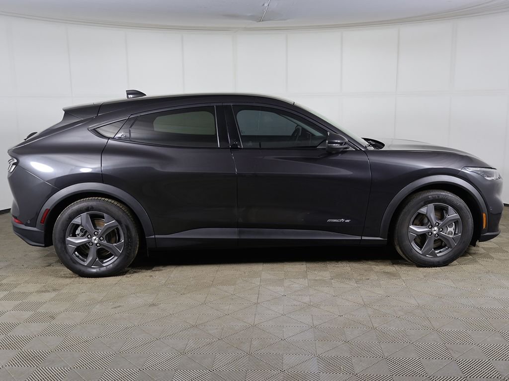 Used 2022 Gray Ford Select image 14