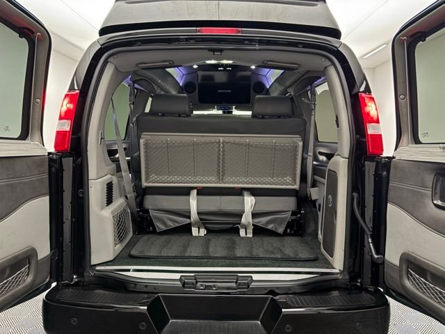 Used 2025 Onyx Black GMC Explorer Limited SE image 10