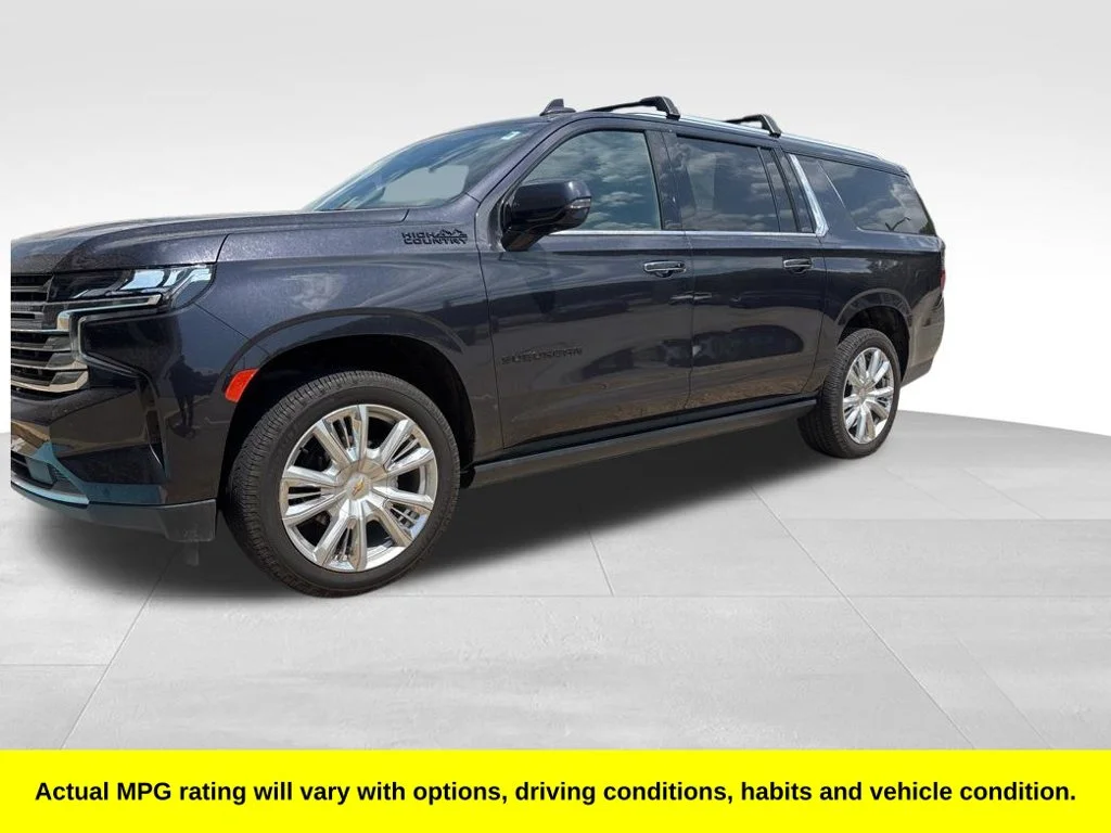 Used 2024 Gray Chevrolet High Country image 3