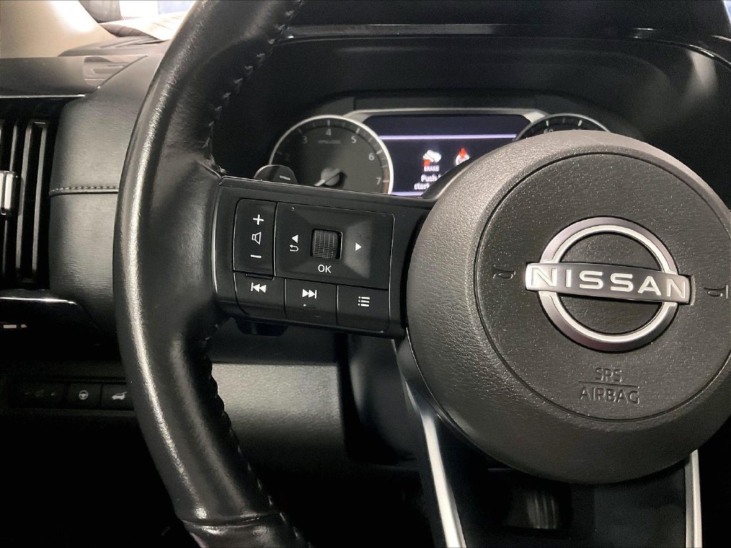 Used 2025 Gray Nissan SV image 22