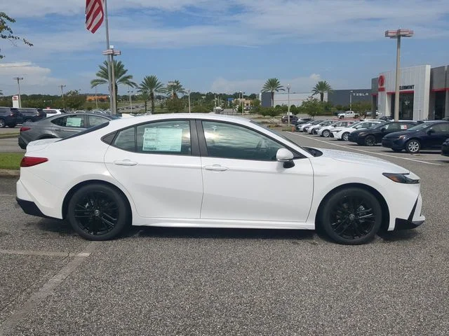 New 2026 Ice Cap Toyota SE image 3