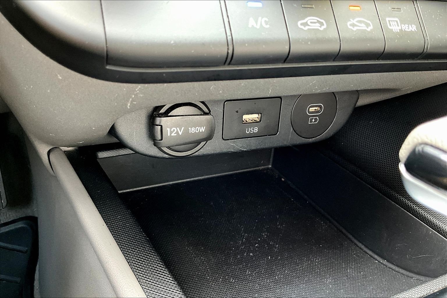 Certified Used 2025 White Hyundai SE image 13