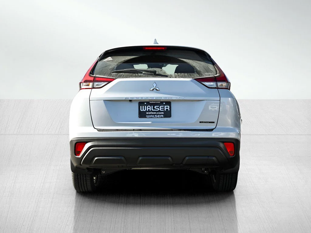 New 2026 White Diamond Mitsubishi LE image 5