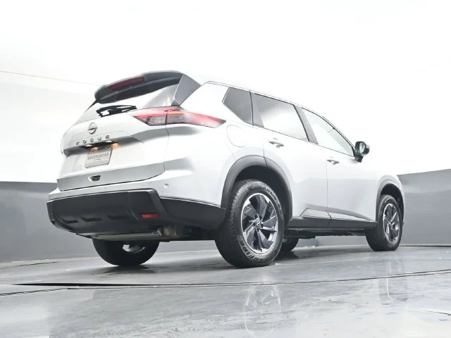 Used 2025 Brilliant Silver Metallic Nissan SV image 32