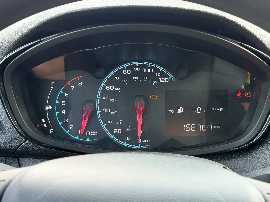 Used 2019 Summit White Chevrolet LS image 11