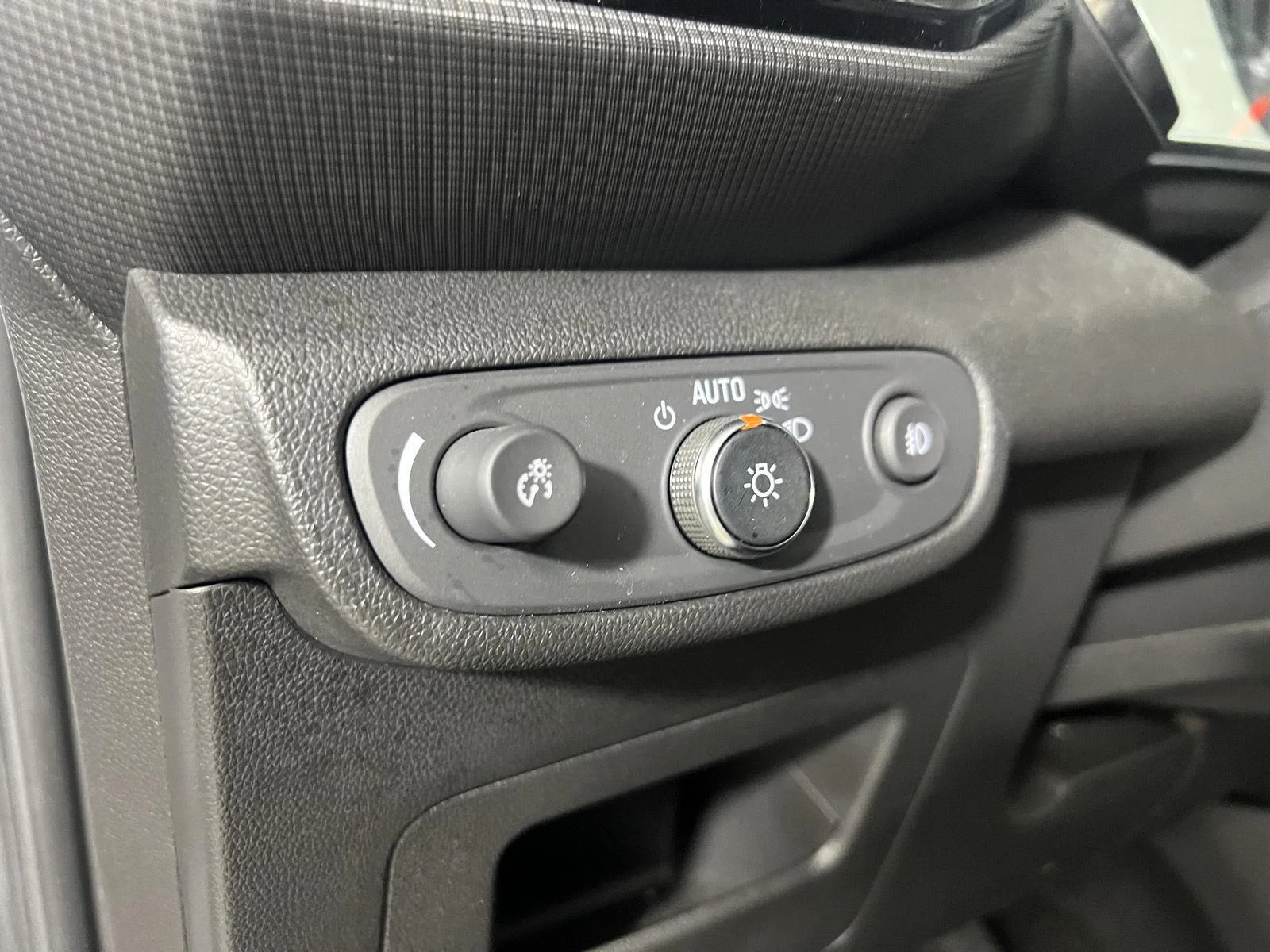 Used 2023 STERLING GRAY METALLIC Chevrolet LT image 40