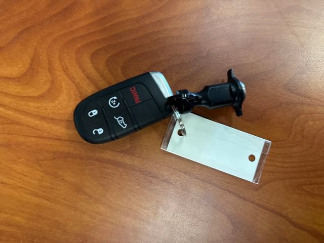 Used 2021 Billet Silver Metallic Clearcoat Jeep Laredo X image 30