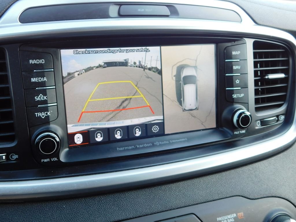 Used 2020 White Kia SX image 39