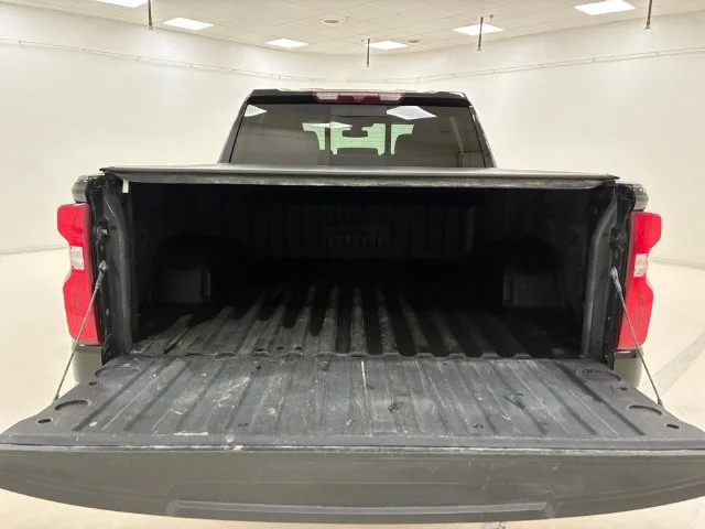 Certified Used 2021 MOSAIC BLACK METALLIC Chevrolet High Country image 17