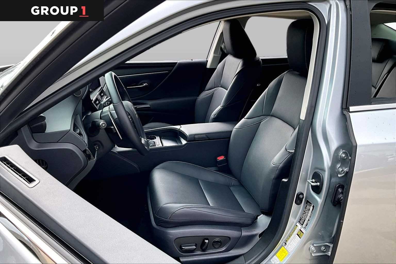 Used 2025 Iridium Lexus  image 7