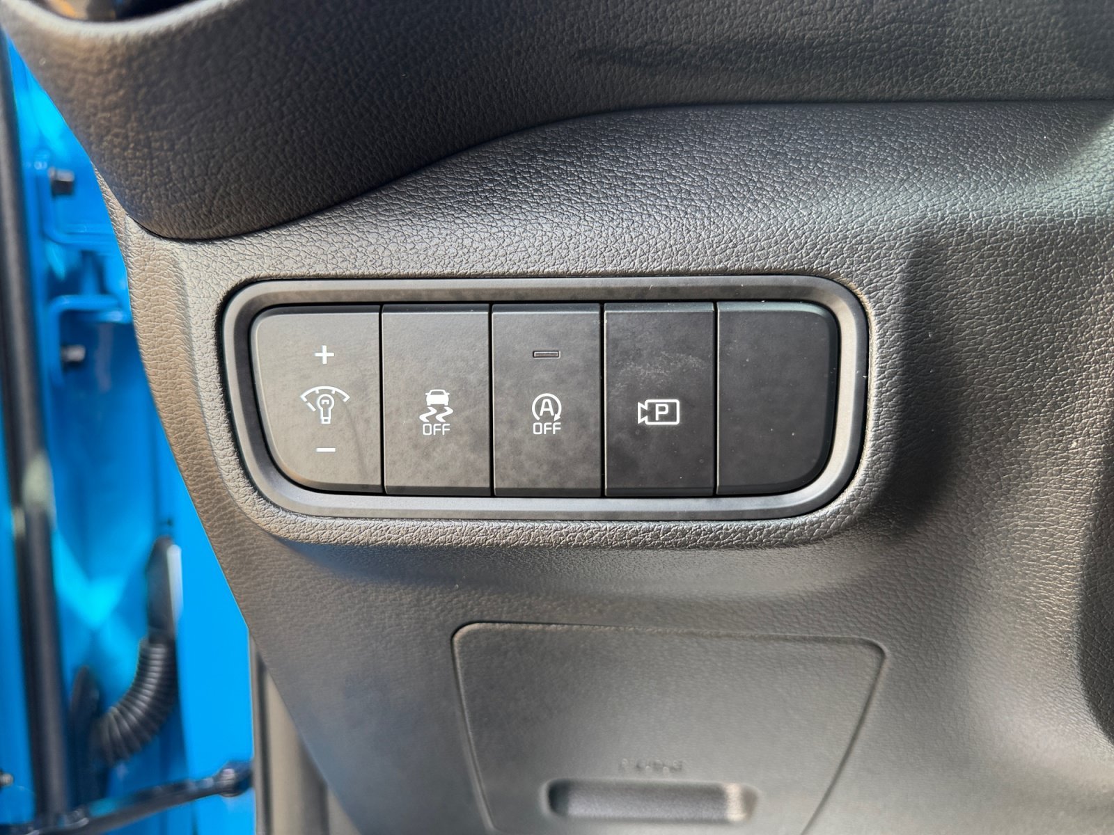 Used 2023 Surf Blue Kia EX image 17