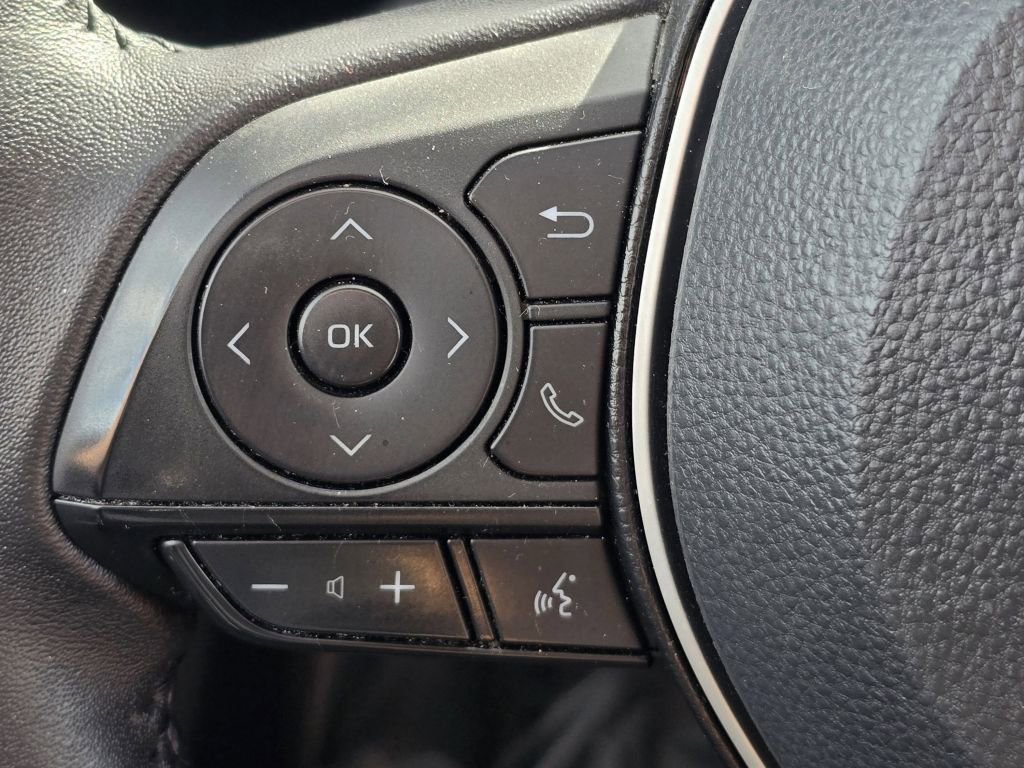 Used 2022 Magnetic Gray Metallic Toyota XLE Premium image 17
