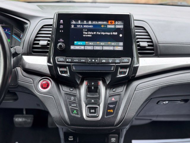 Used 2022 Platinum White Pearl Honda EX-L image 26