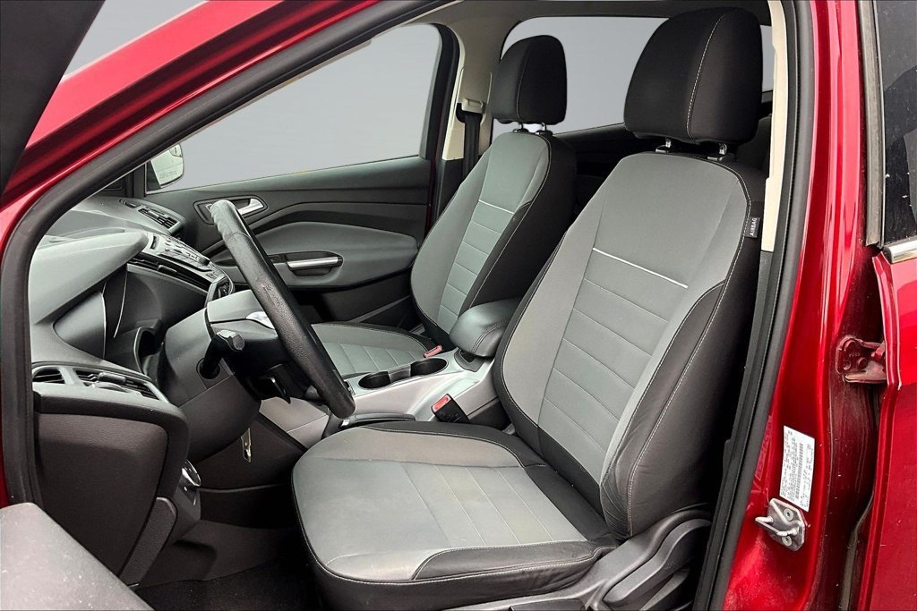 Used 2013 Red Ford SE image 21