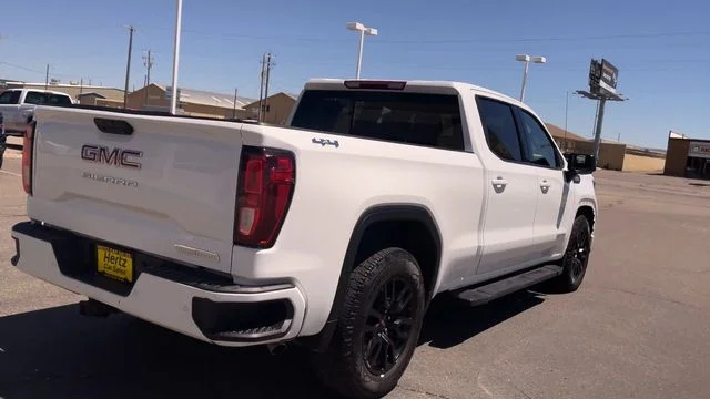 Used 2024 White GMC Elevation image 9
