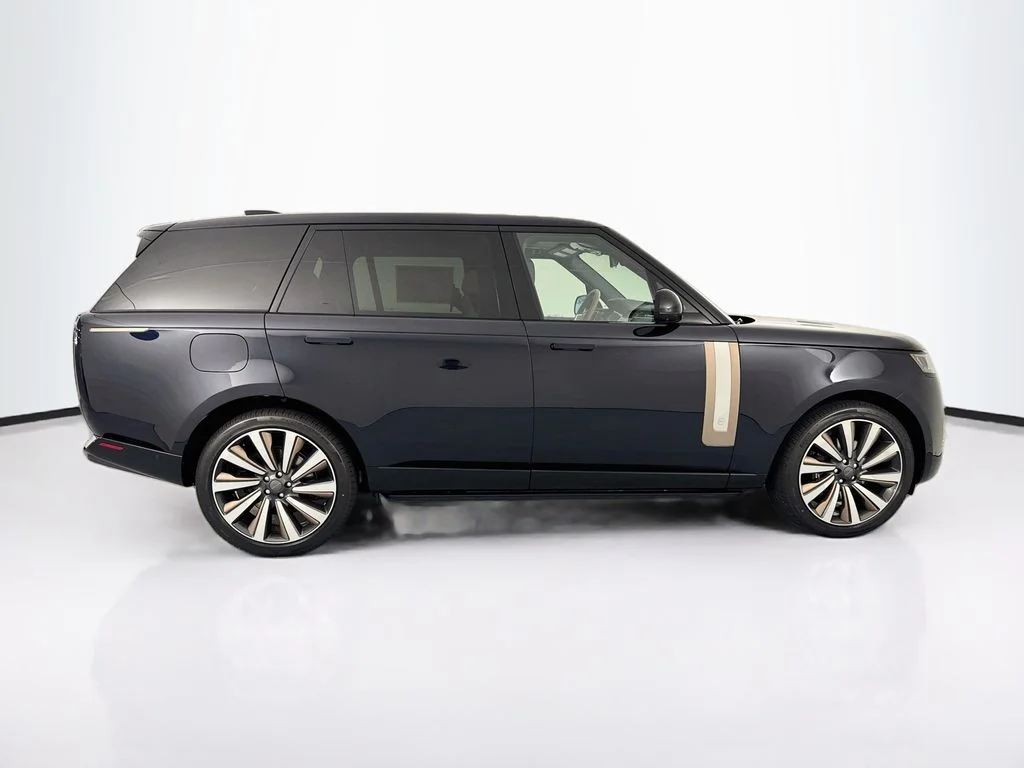 New 2026 Constellation Blue Ultra Metallic Gloss Land Rover SV image 4