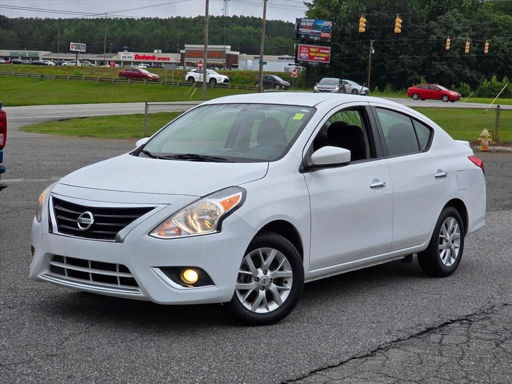 Used 2018 White Nissan 1.6 SV image 2