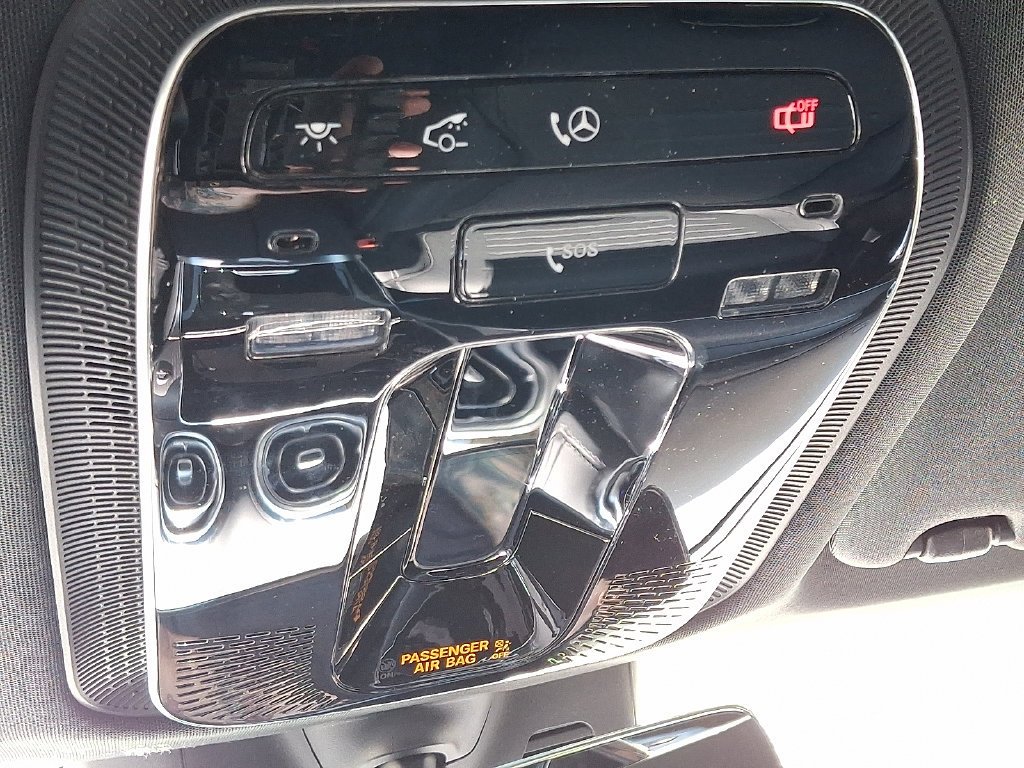 New 2026 Polar White Mercedes-Benz GLC 300 image 34