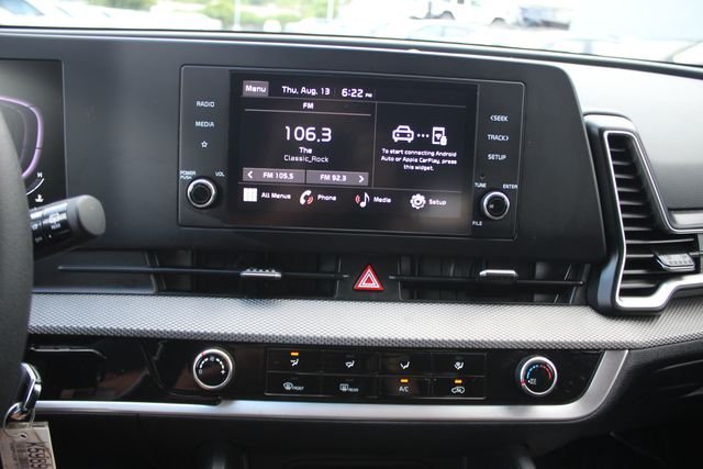 Used 2023 White Kia LX image 4