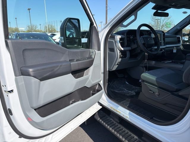 New 2026 White Ford XLT image 15
