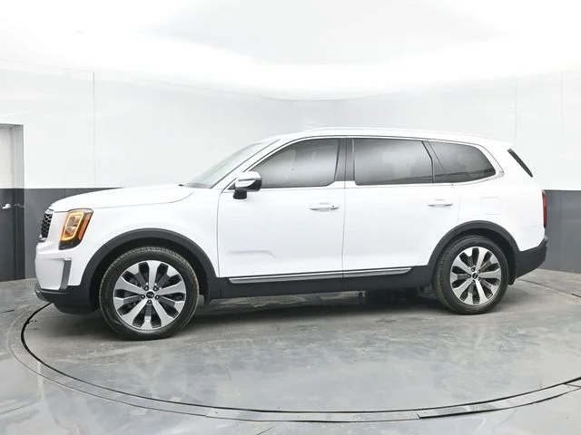 Used 2021 White Kia EX image 10