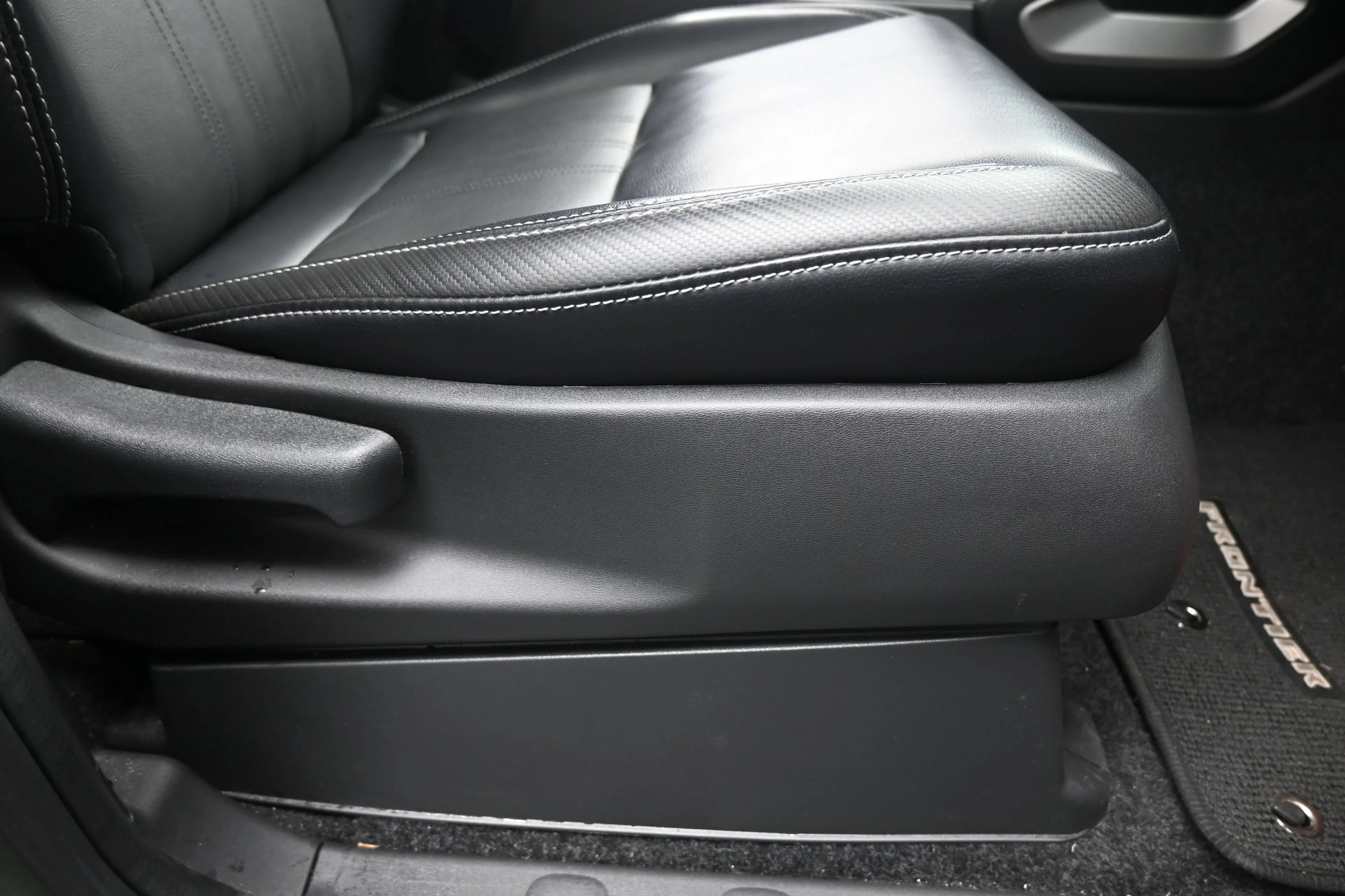 Certified Used 2024 Tactical Green Metallic Nissan SL image 15