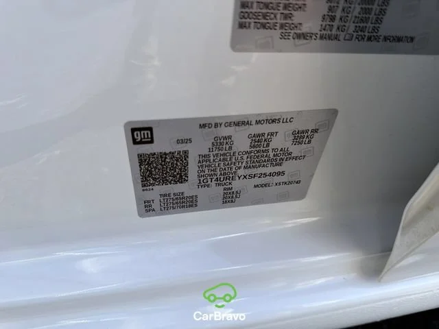 Certified Used 2025 Summit White GMC Denali image 33