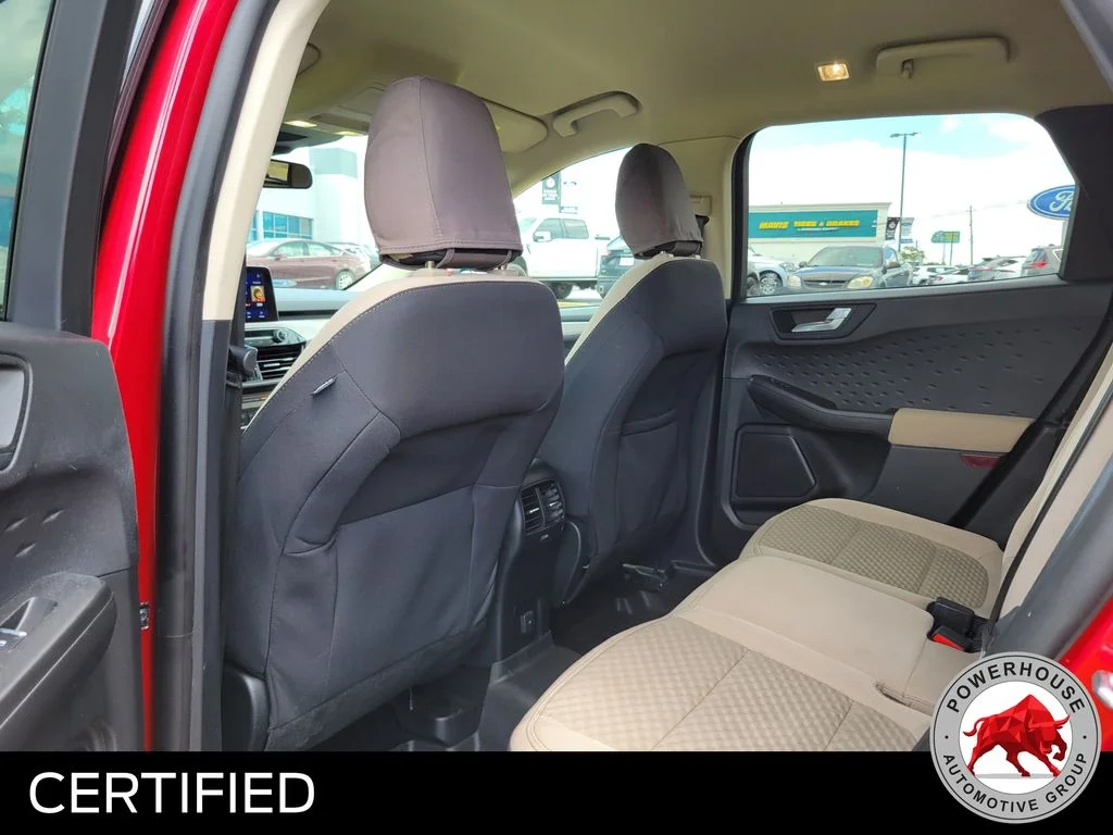 Used 2020 Red Ford SE image 15