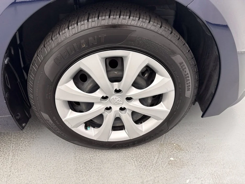 Used 2023  Toyota LE image 16