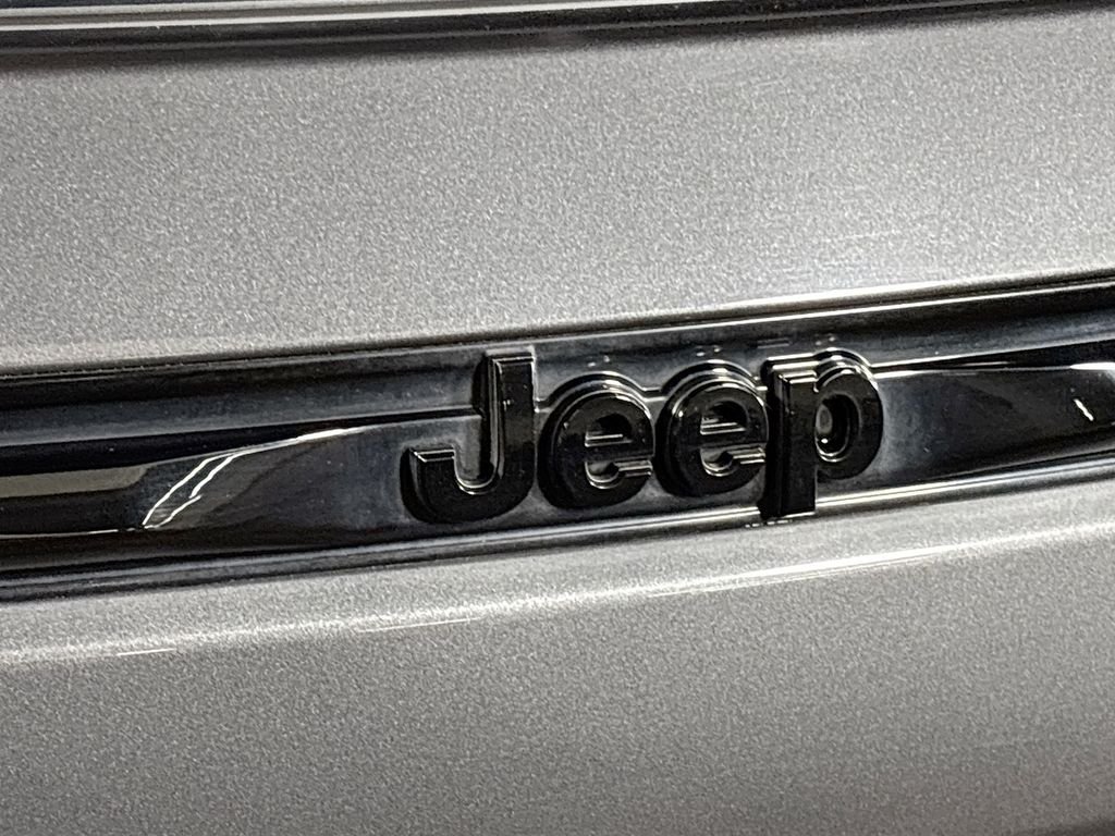 Used 2023 Gray Jeep Altitude X image 23