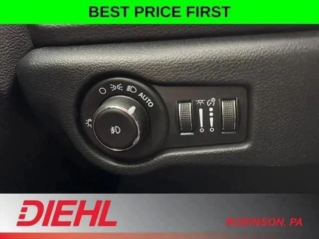 2026 Chrysler Pacifica Select - Photo 26