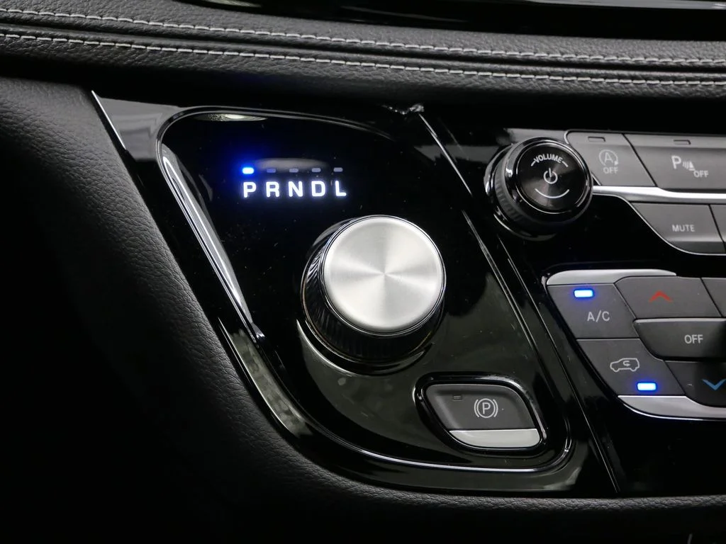 2026 Chrysler Pacifica Select - Photo 36