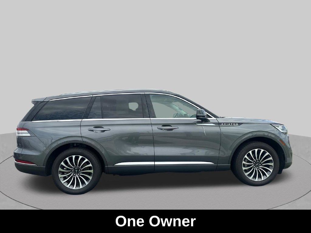 Used 2023 Gray Metallic Lincoln Reserve image 6
