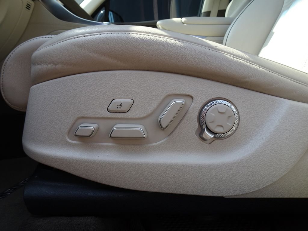 Used 2023 Blue Genesis 2.5T Prestige image 14