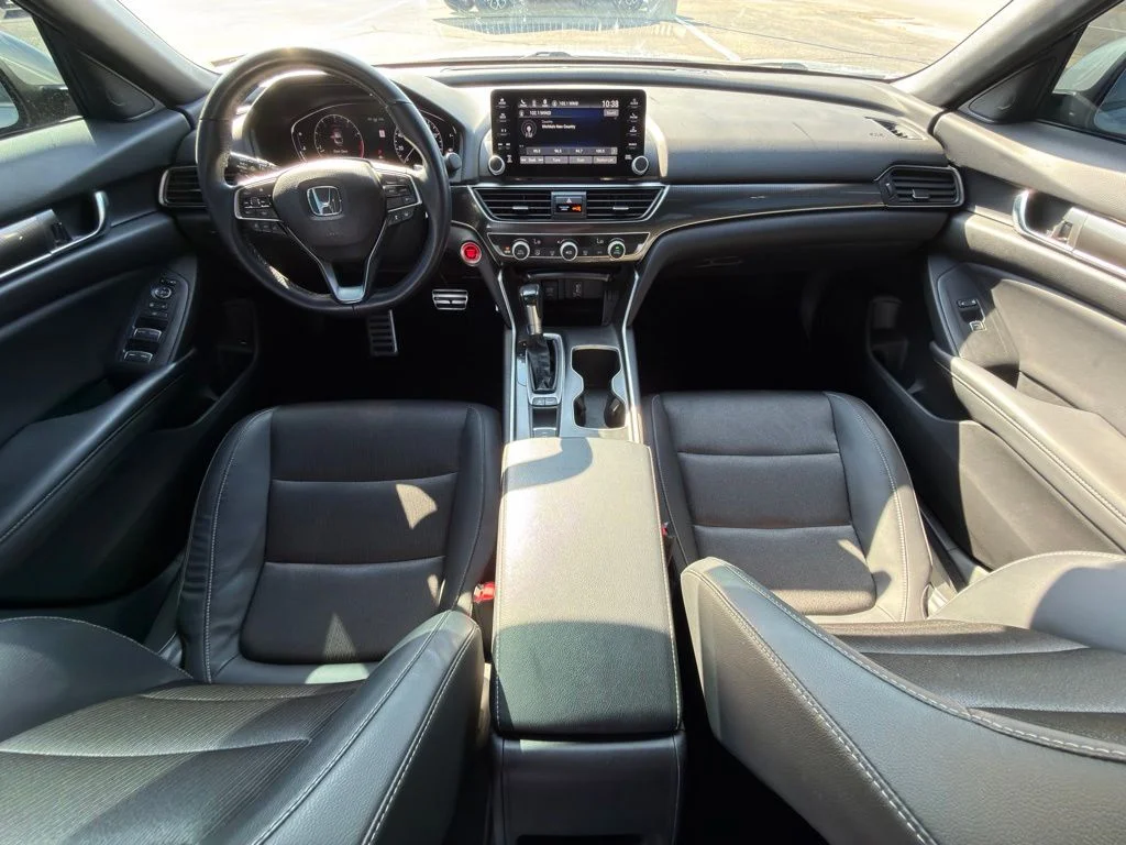 Used 2018 Silver Honda Sport image 9