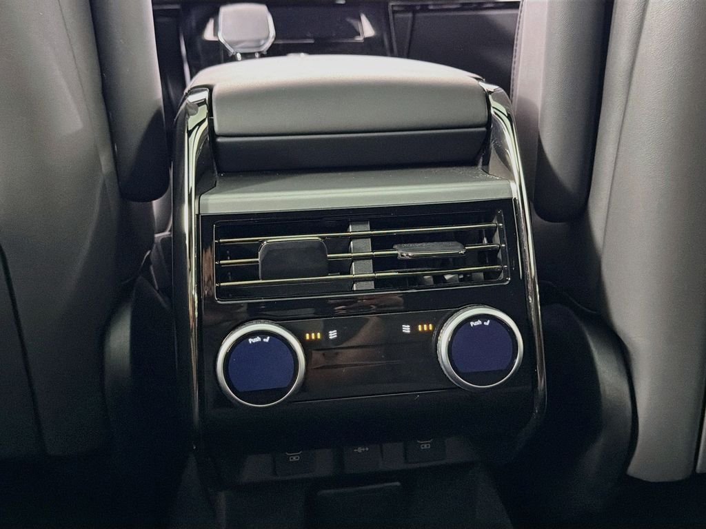 Certified Used 2024 Gray Land Rover SE image 27