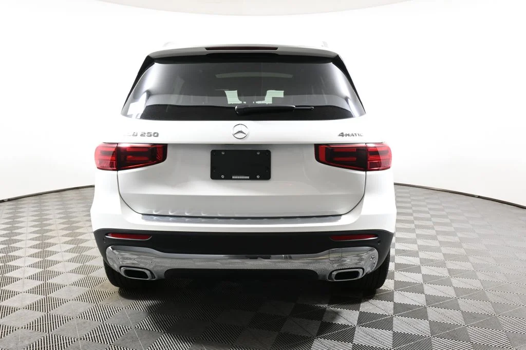 Used 2026 White Mercedes-Benz GLB 250 image 6