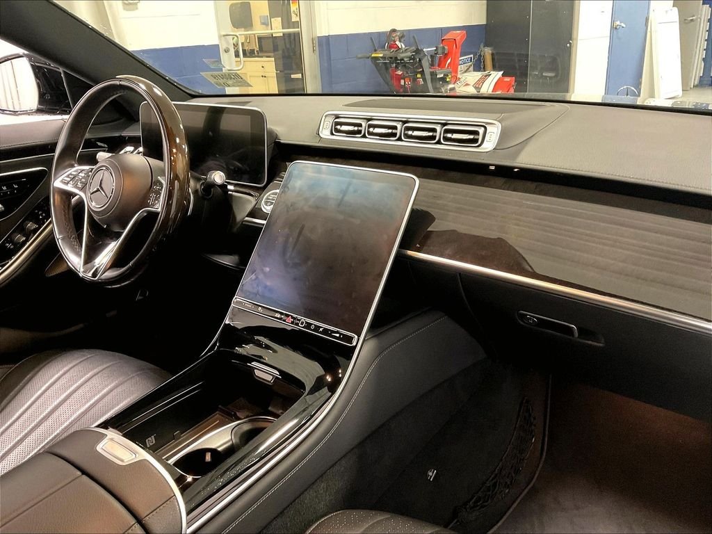 Used 2022 Black Mercedes-Benz S 500 image 14