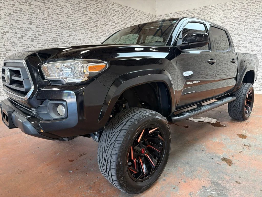 Used 2021 Midnight Black Metallic Toyota SR5 image 3