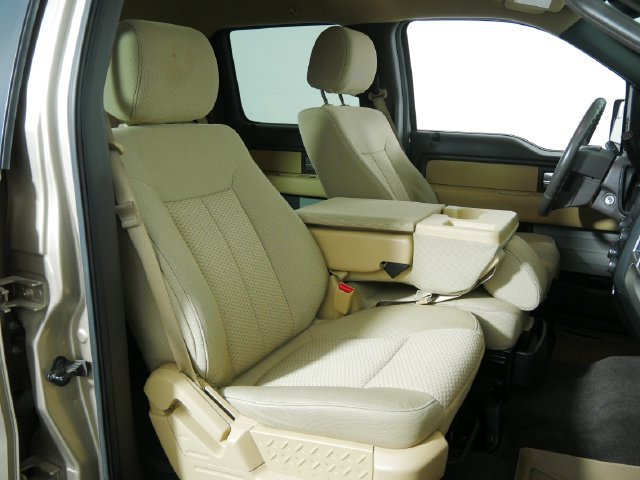Used 2013  Ford XLT image 14
