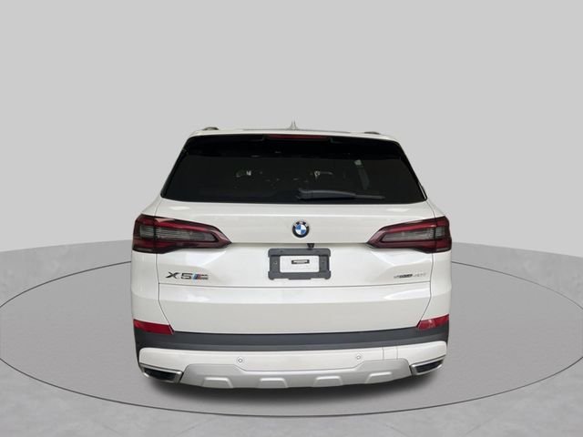 Used 2022 Mineral White Metallic BMW sDrive40i image 5