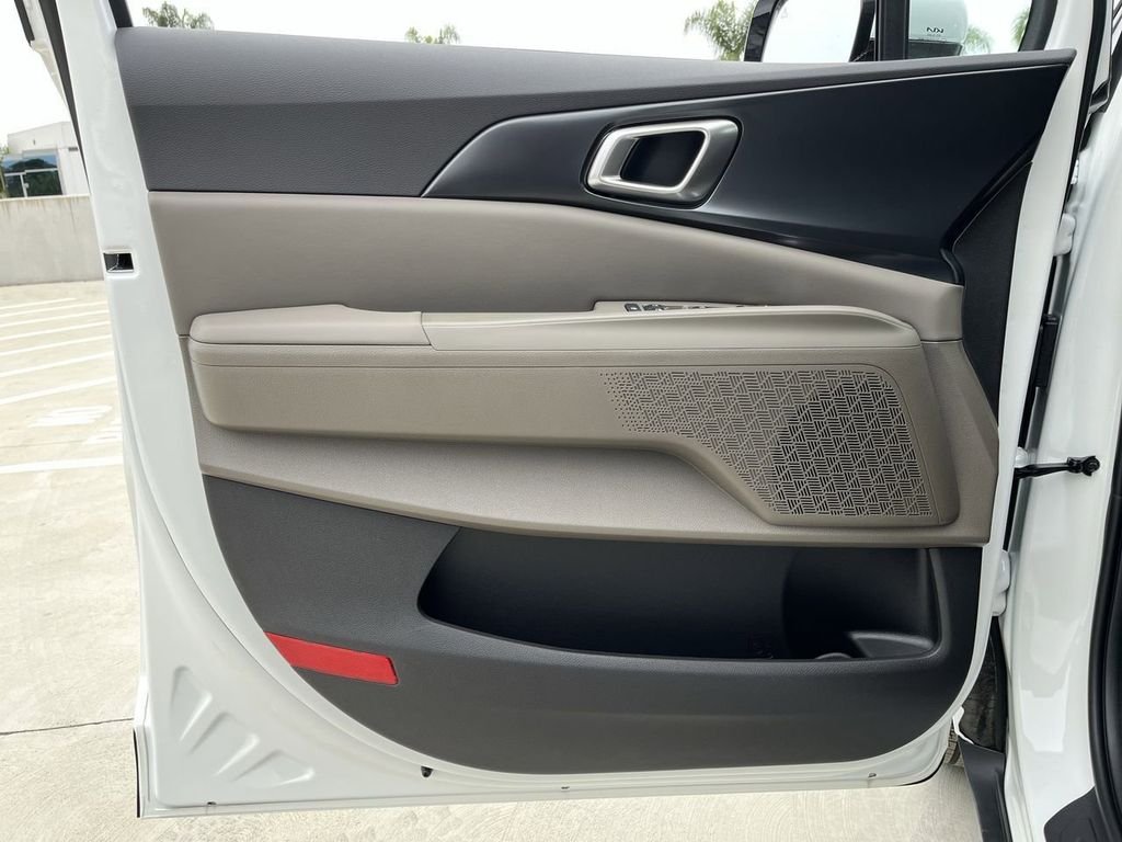2026 Kia Carnival LXS - Photo 22